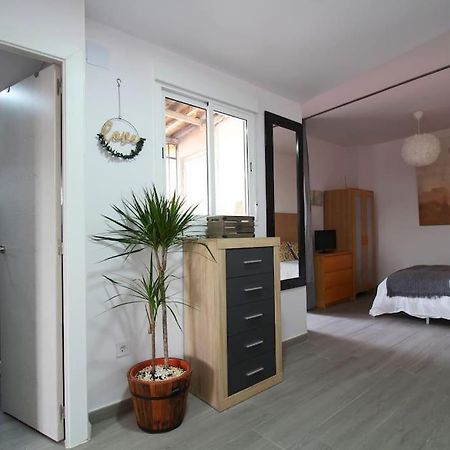 Suite Puerta Osario Con Terraza 塞维利亚 外观 照片