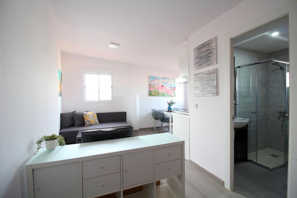 Suite Puerta Osario Con Terraza 塞维利亚 外观 照片