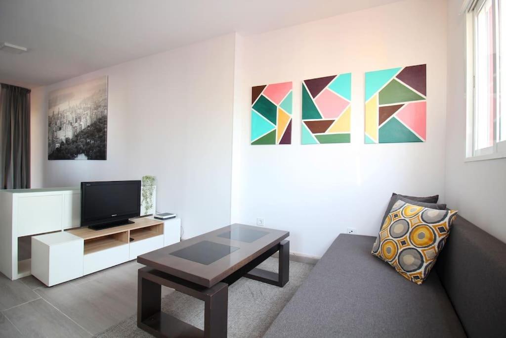 Suite Puerta Osario Con Terraza 塞维利亚 外观 照片