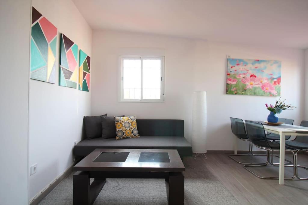 Suite Puerta Osario Con Terraza 塞维利亚 外观 照片