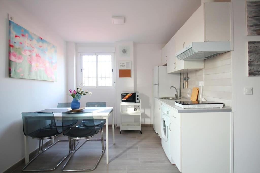 Suite Puerta Osario Con Terraza 塞维利亚 外观 照片