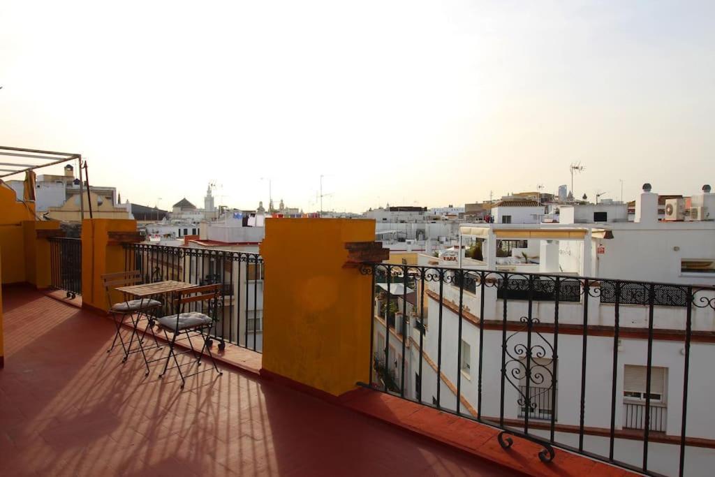 Suite Puerta Osario Con Terraza 塞维利亚 外观 照片