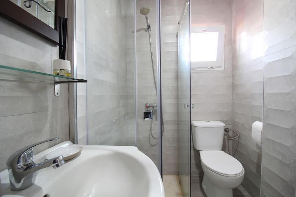 Suite Puerta Osario Con Terraza 塞维利亚 外观 照片