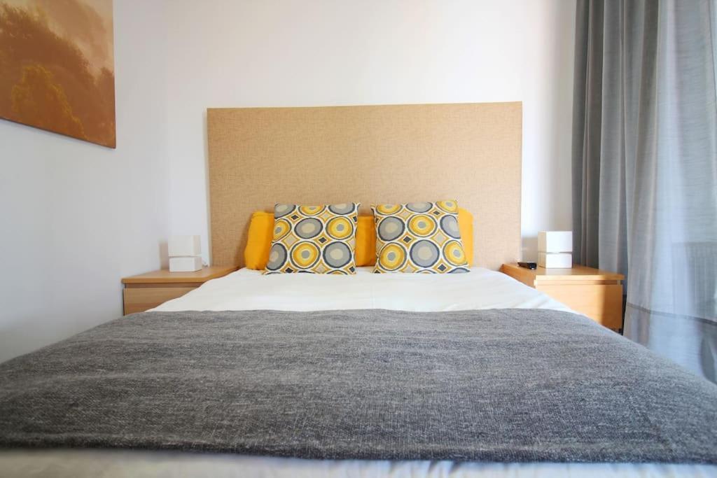 Suite Puerta Osario Con Terraza 塞维利亚 外观 照片